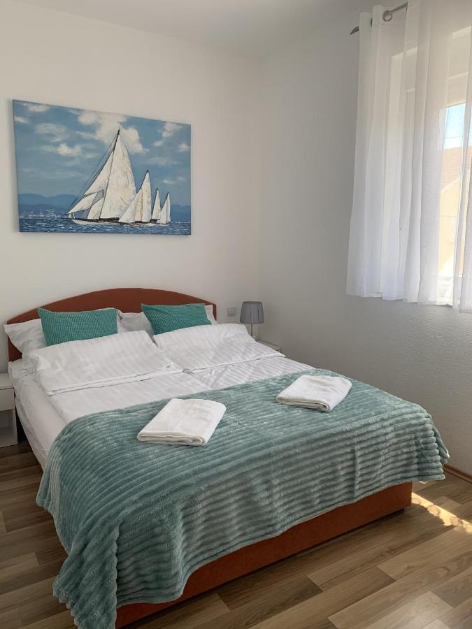 Apartmani Paula Vodice Extérieur photo